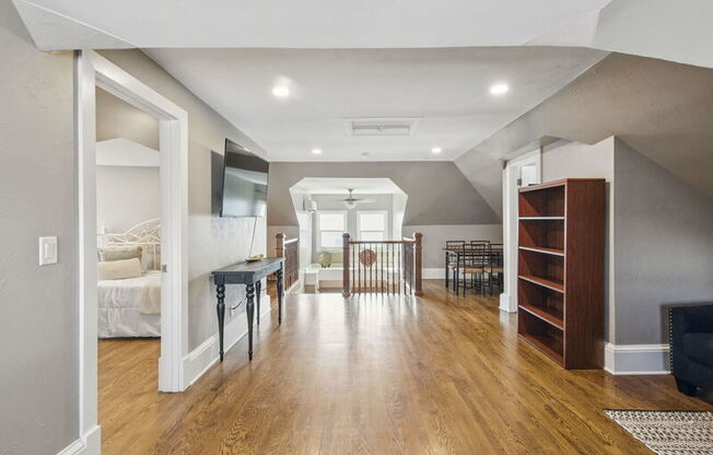 3325 TEJON ST