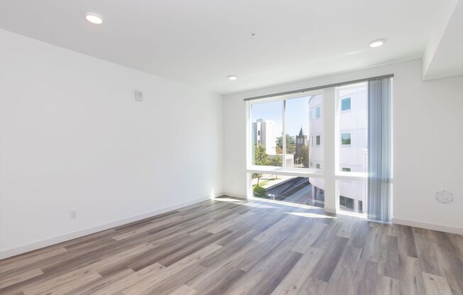 Studio, 1 bath, 435 sqft, $1,795, Unit 302