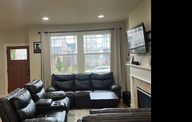Beautiful 3 BD | 2.5 BA | Single-Family Home | Bethany Creek Falls Community | North Bethany | A+ Schools!