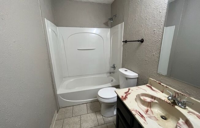 4 beds, 1 bath, $1,299