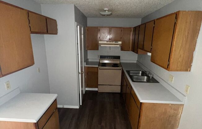 1 bed, 1 bath, 530 sqft, $595, Unit 312