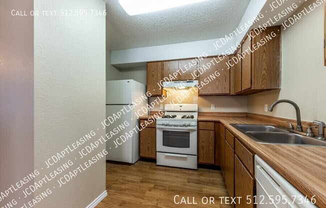 6511 Melrose Trail