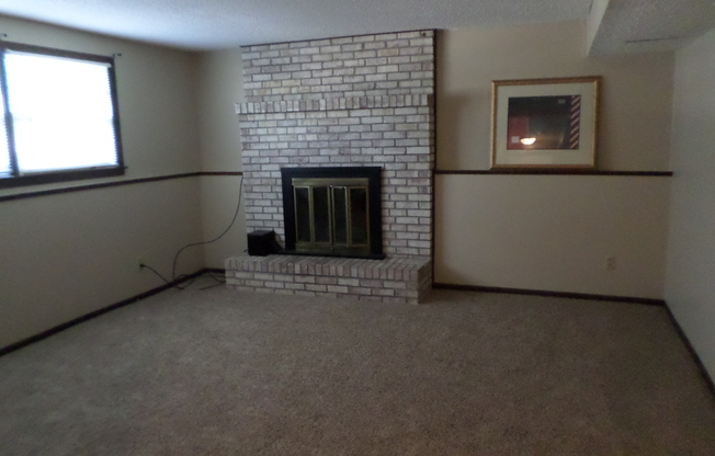 4 beds, 3 baths, $1,900