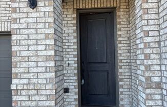 3 beds, 2 baths, $2,495