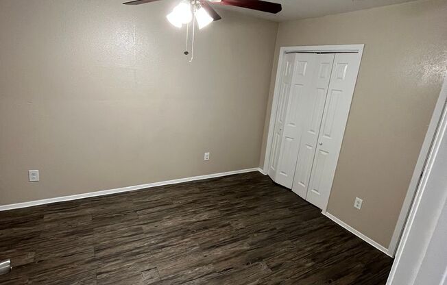 2 beds, 1.5 baths, 1,018 sqft, $1,525, Unit 1055