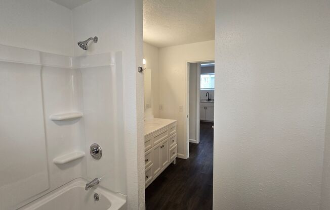 2 beds, 1 bath, 988 sqft, $1,195, Unit 1519