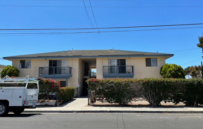 3 beds, 2 baths, $6,000, Unit 3