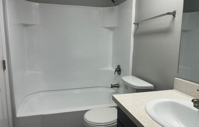 2 beds, 1.5 baths, 866 sqft, $2,695, Unit 801N6
