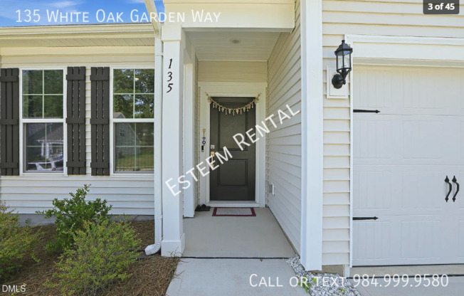 135 WHITE OAK GDN WAY