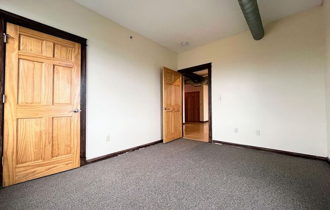 2 beds, 1 bath, 941 sqft, $1,495, Unit 405