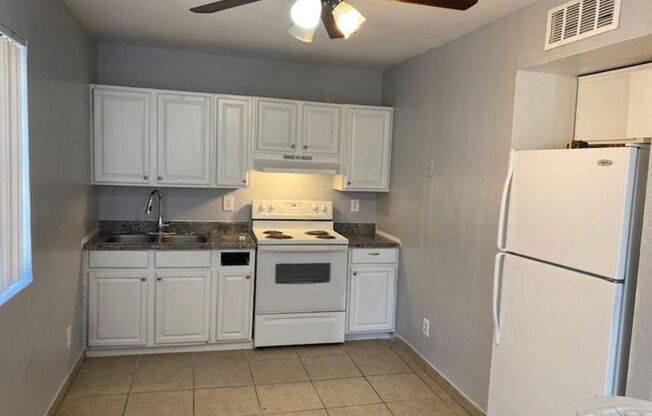 2 beds, 1 bath, $850