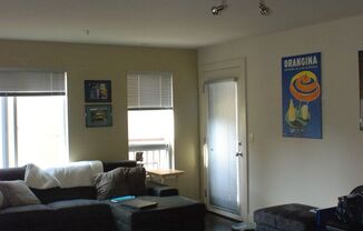 1 Bedroom condo parking included