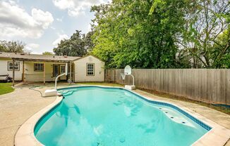 Hidden Gem with a modern vibes and pool near TCU