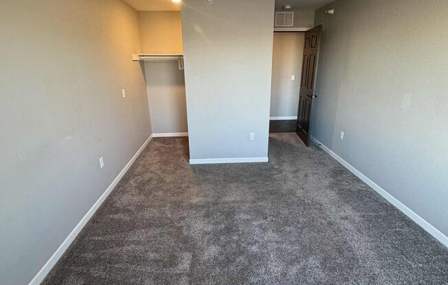 2 beds, 1 bath, 966 sqft, $1,175, Unit 3501-103