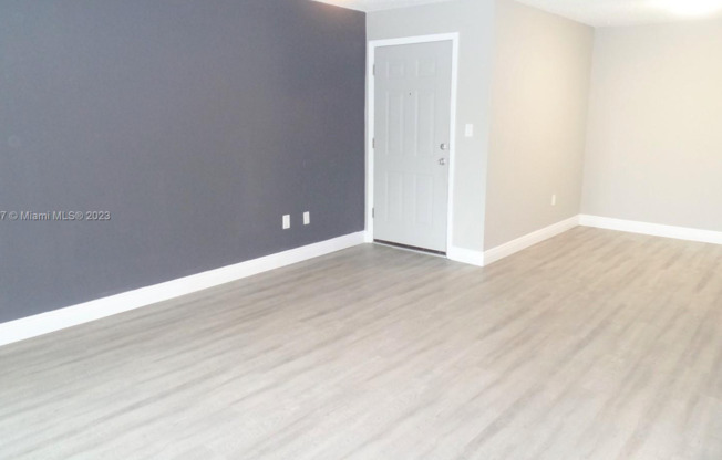 Beautifully Renovated 1-Bedroom, 1-Bathroom Condo in the Gated Community of Royal Poinciana!