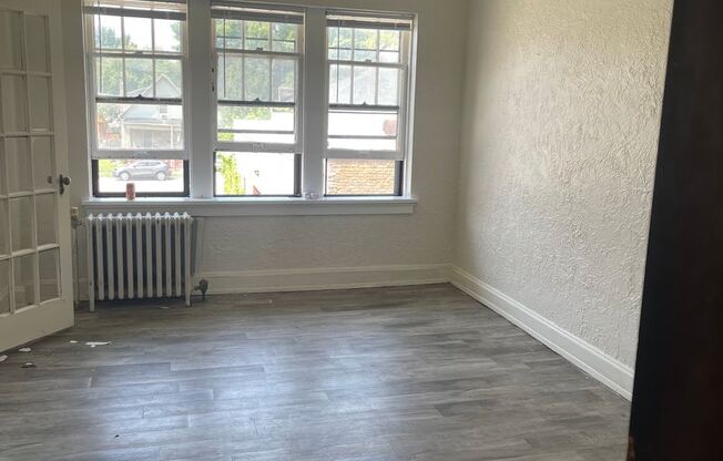 Studio, 1 bath, 400 sqft, $700