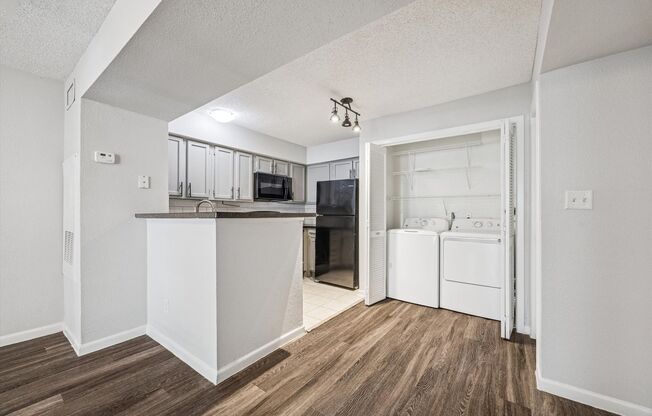 2 beds, 2 baths, 800 sqft, $1,495, Unit 1109