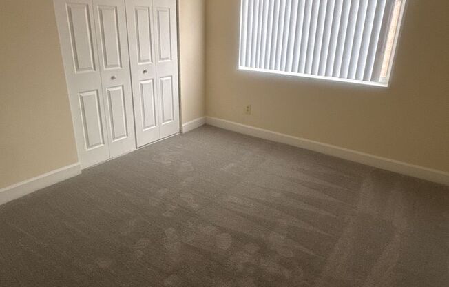 3 beds, 2 baths, 1,300 sqft, $2,150, Unit 3335 #201