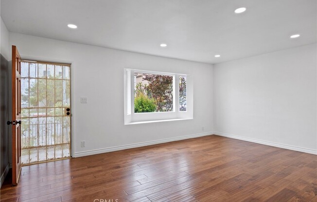 5183 INGLEWOOD BLVD