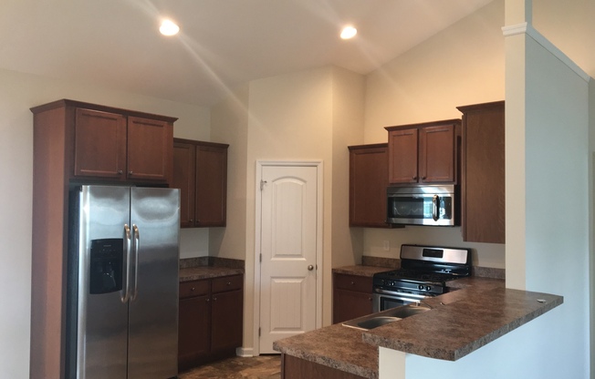 3 beds, 2 baths, $1,800