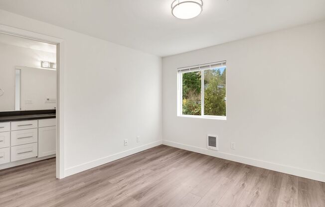 2 beds, 2 baths, 910 sqft, $2,495, Unit 302