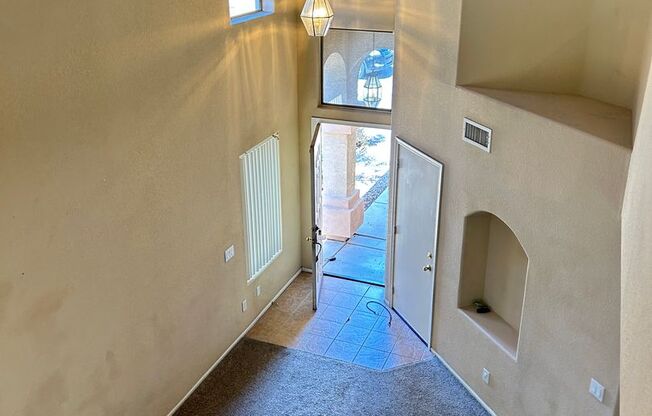Spacious 3 Bedroom home in Crystal Gardens Lake Community