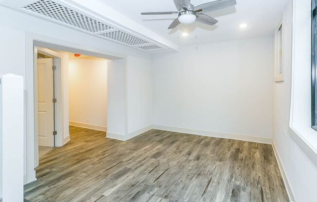 1 bed, 1 bath, 645 sqft, $1,975, Unit 638.5-62G