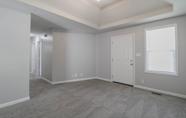 571 GARNET DR