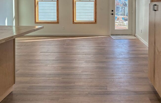 *** 3 Bedroom New Build In SE ! ONE MONTH FREE !!!!