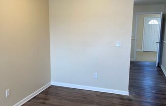 3 beds, 1 bath, $1,250