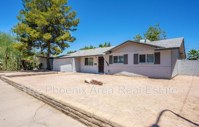 522 E BALBOA DR