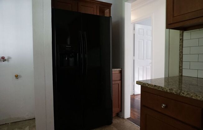 3 beds, 1 bath, $1,400