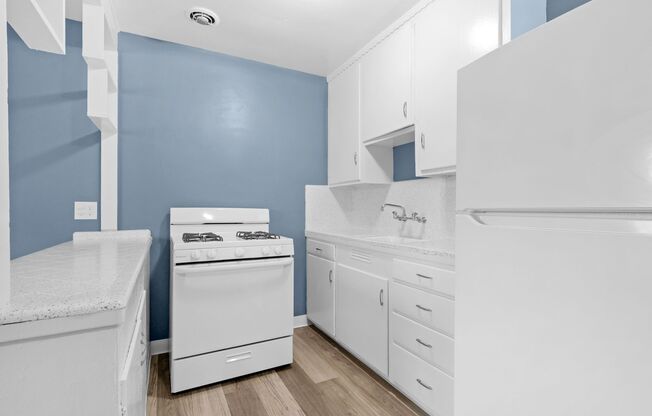 Country Club Apartments