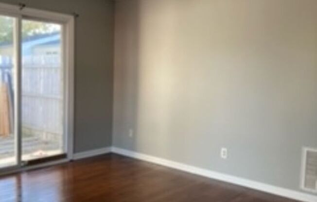 Duplex in Taylors 3 bed/ 2 bath