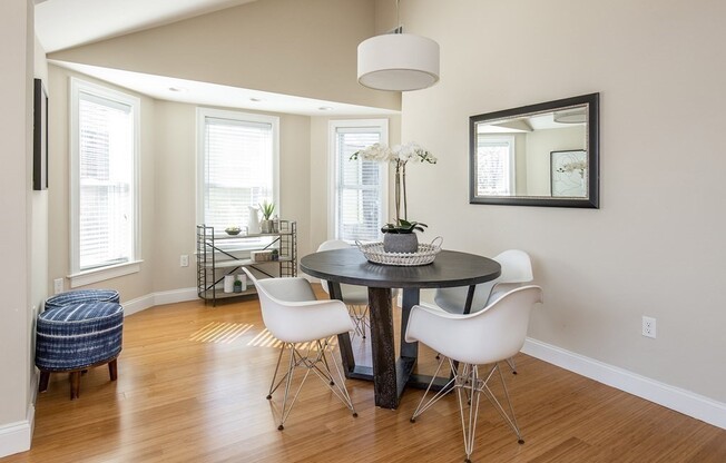82 PEARSON AVE