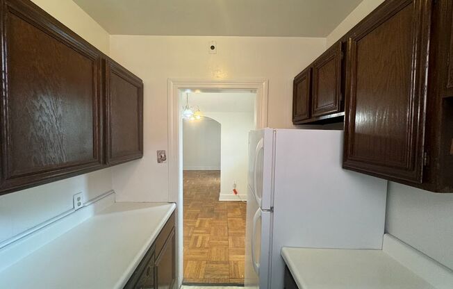 1 bed, 1 bath, 819 sqft, $1,650, Unit 104