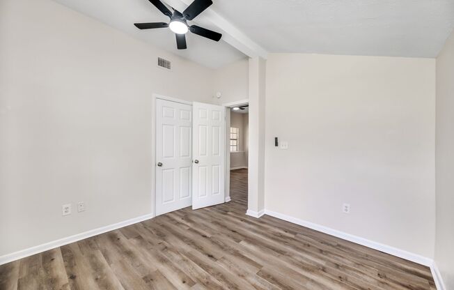 2 beds, 1 bath, 750 sqft, $1,595, Unit 410