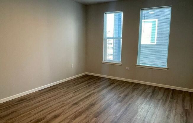 3616-3618-3620-3622 E. McKinley Ave