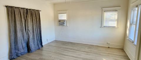 3538 1/2 W 60 ST