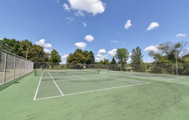 Apartment tennis court in North Milwaukee Tennis