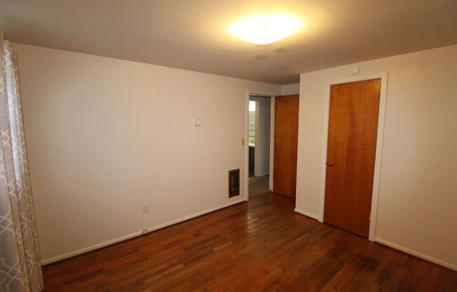 2 beds, 1 bath, $1,495