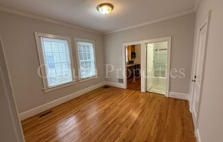 1 bed, 1 bath, $895, Unit 4