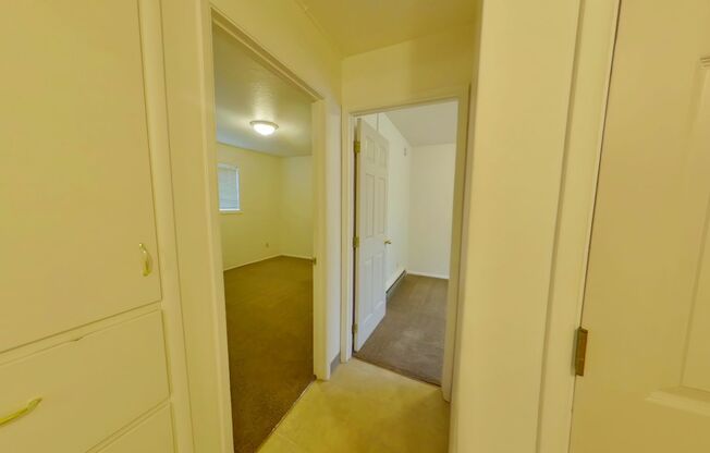 2 beds, 1 bath, $1,550, Unit 15