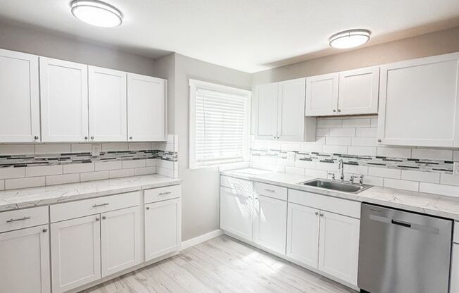 3 beds, 1 bath, 1,000 sqft, $1,975, Unit L1