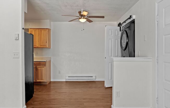 Bright 2 Bedroom Apartment – Prime Location!