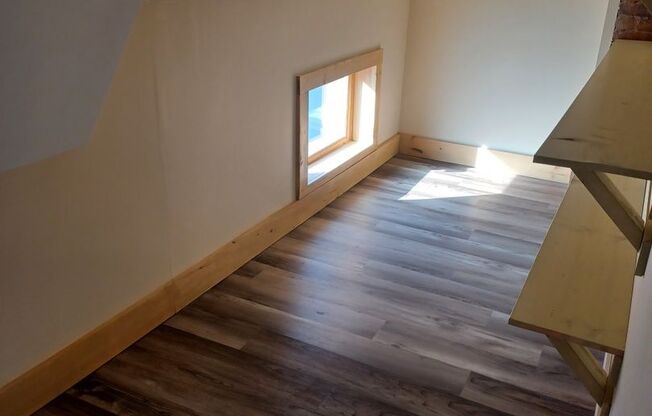 1 bed, 1 bath, 800 sqft, $895, Unit 7