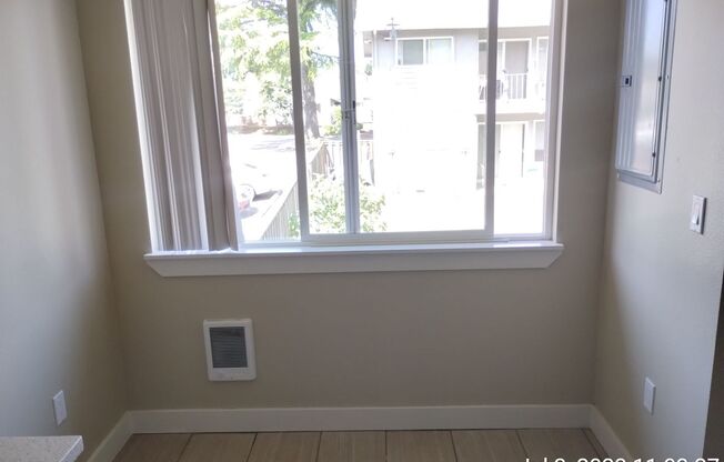 2 beds, 1 bath, 876 sqft, $1,475