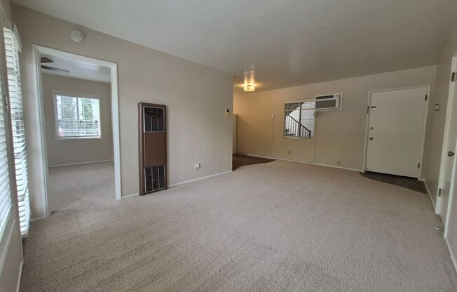 Carlson Drive (5488, 5492)