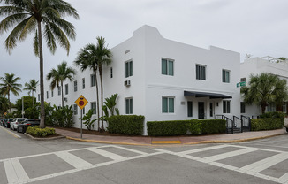 7700 Abbott Ave, Miami Beach, FL 33141