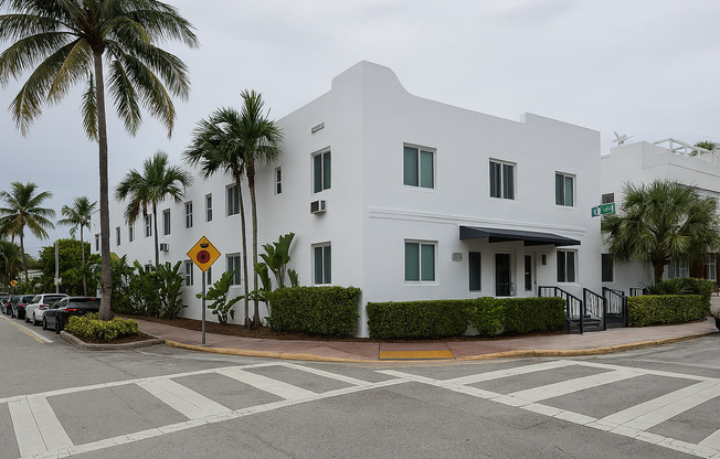 7700 Abbott Ave, Miami Beach, FL 33141